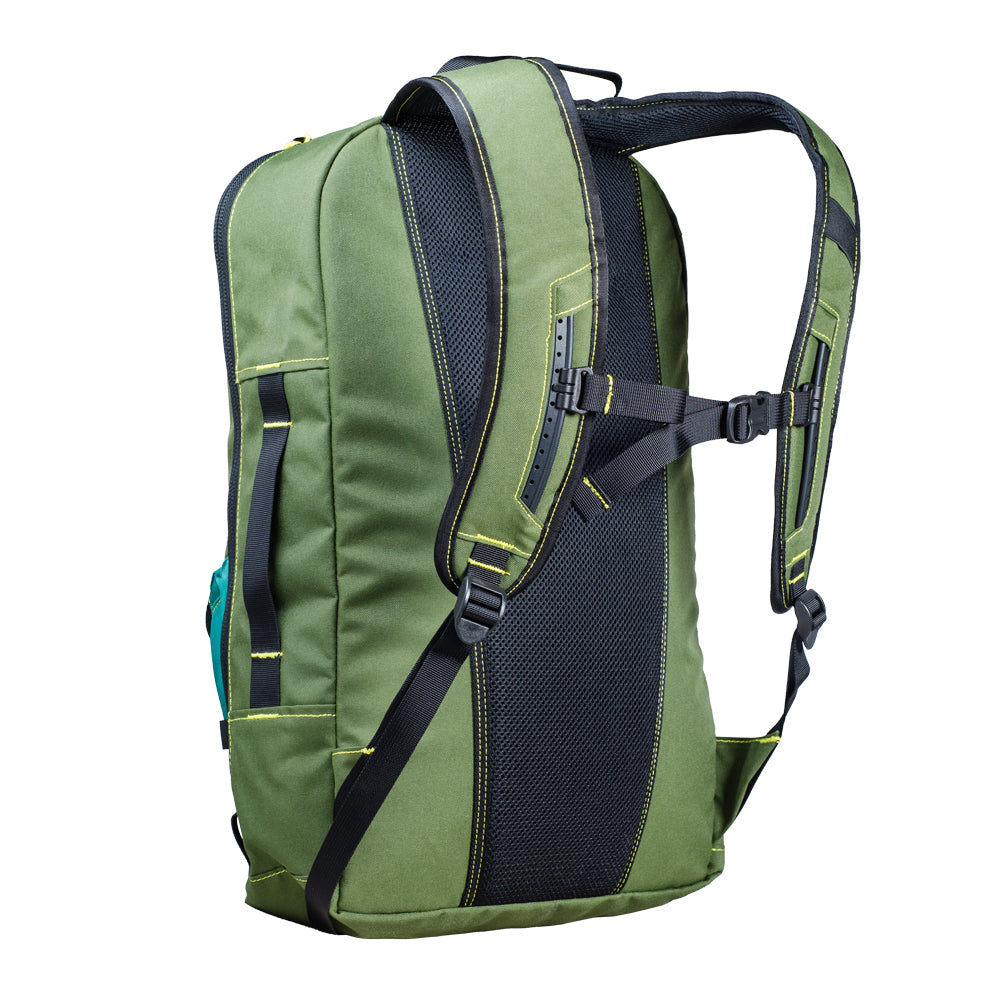 The Session Backpack from Asana. The ideal climbing gym backpack is here, and it is made with simplicity, functionality, and hygiene in mind.