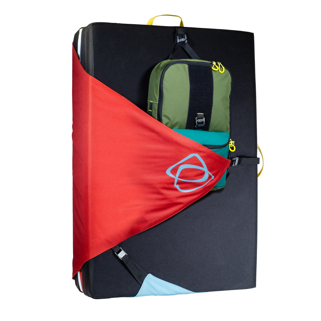 The Session Backpack from Asana. The ideal climbing gym backpack is here, and it is made with simplicity, functionality, and hygiene in mind.